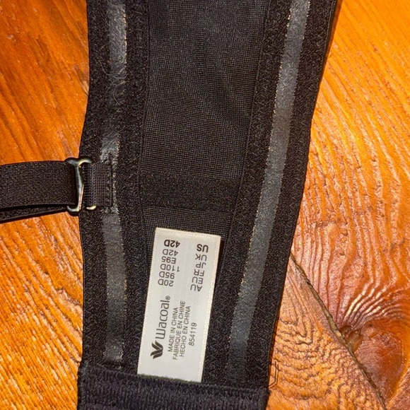 Wacoal Bra 42D Red Carpet silicon gripping convertible removable straps $76 - Picture 10 of 15